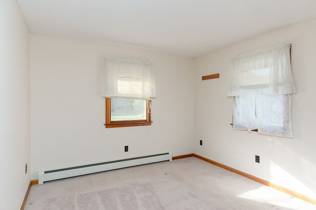 85 Marsh Rd, Barre, MA 01005