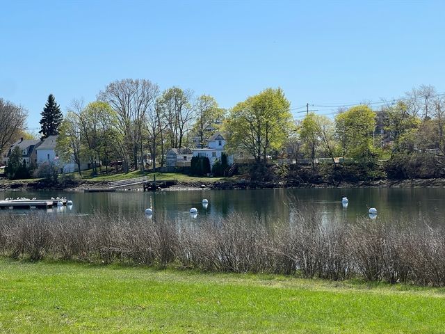 2 Mcdewell Ave 18, Danvers, MA 01923