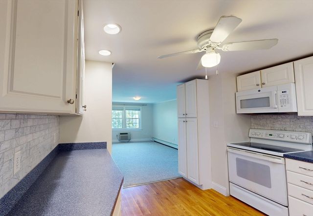 2 Mcdewell Ave 18, Danvers, MA 01923