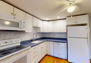 2 Mcdewell Ave 18, Danvers, MA 01923