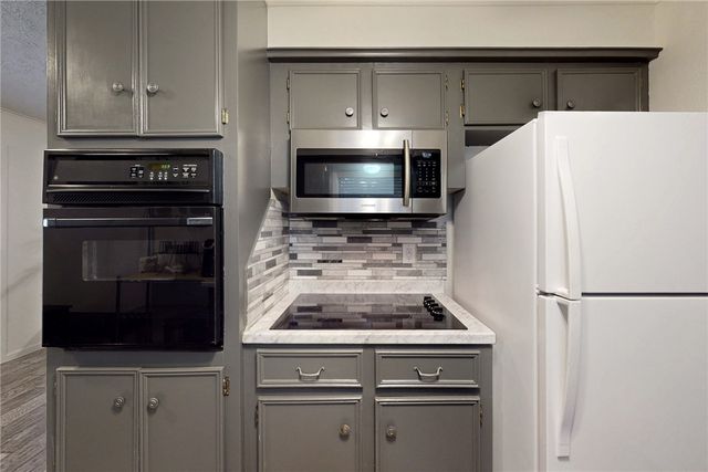 2400 Barak Lane, Bryan, TX 77802