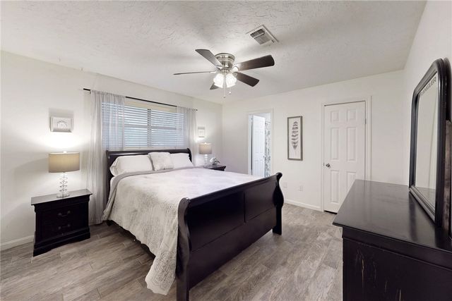 2400 Barak Lane, Bryan, TX 77802