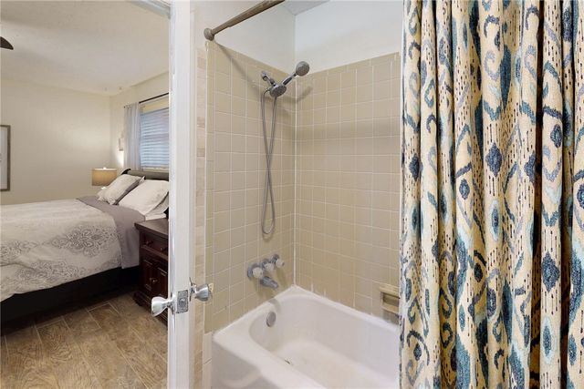 2400 Barak Lane, Bryan, TX 77802