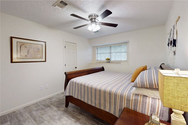 2400 Barak Lane, Bryan, TX 77802