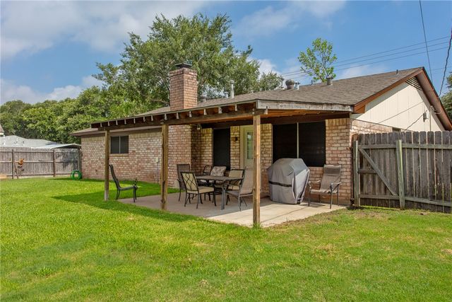 2400 Barak Lane, Bryan, TX 77802