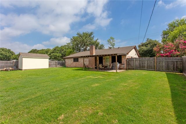 2400 Barak Lane, Bryan, TX 77802