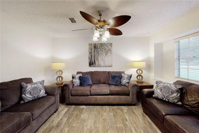 2400 Barak Lane, Bryan, TX 77802