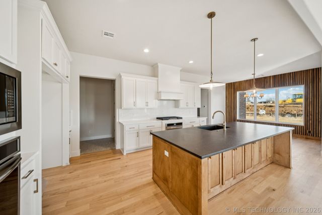 2333 E 134th Circle, Bixby, OK 74008