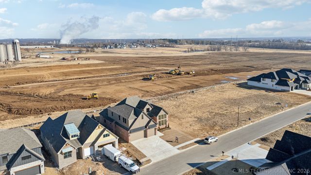 2333 E 134th Circle, Bixby, OK 74008