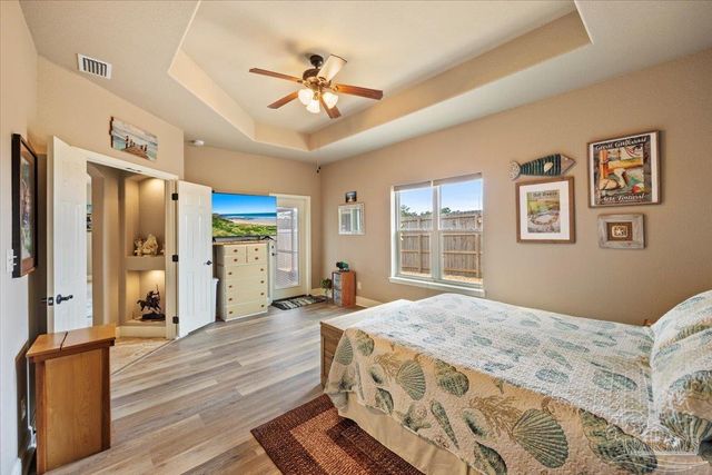 4154 Oak Pointe Dr, Gulf Breeze, FL 32563