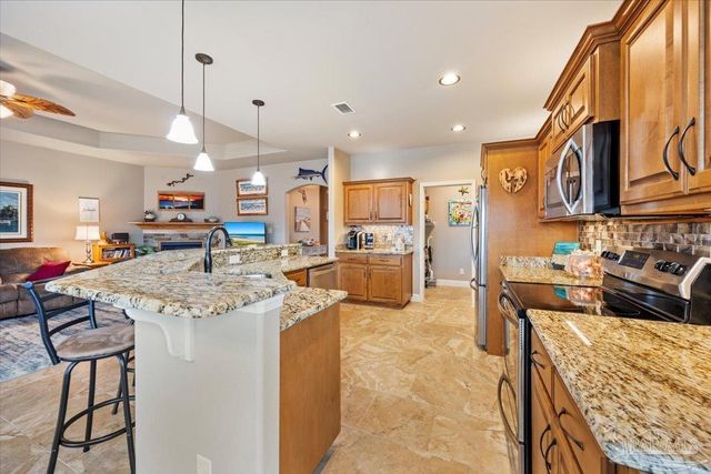 4154 Oak Pointe Dr, Gulf Breeze, FL 32563