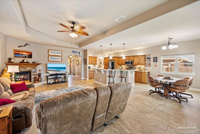 4154 Oak Pointe Dr, Gulf Breeze, FL 32563