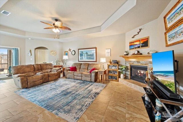 4154 Oak Pointe Dr, Gulf Breeze, FL 32563