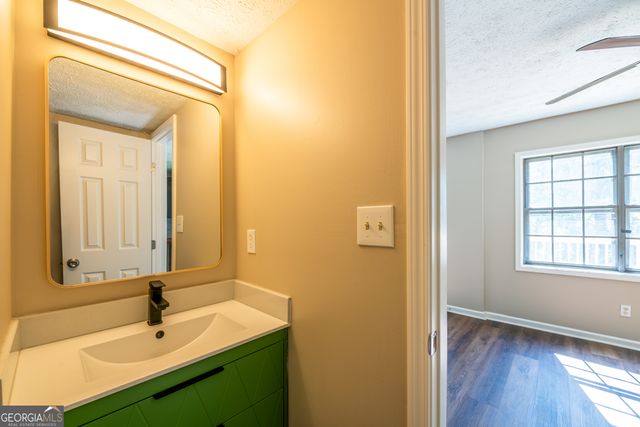 998 Ascot Court, Riverdale, GA 30296
