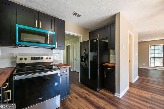 998 Ascot Court, Riverdale, GA 30296