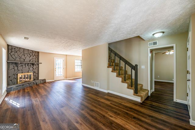 998 Ascot Court, Riverdale, GA 30296