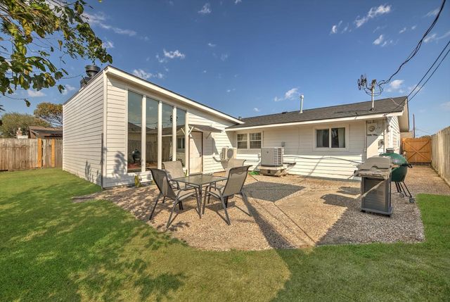 3415 80th Street, Galveston, TX 77551