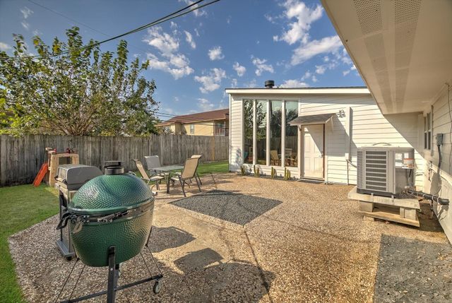 3415 80th Street, Galveston, TX 77551