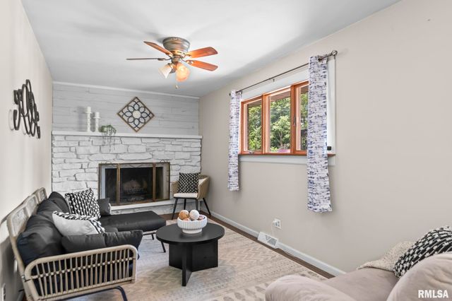 29 BIRCH Drive, Chatham, IL 62629