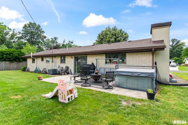 29 BIRCH Drive, Chatham, IL 62629