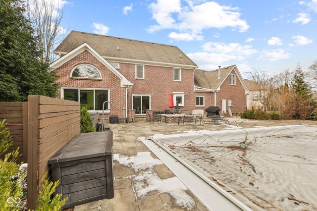 4155 S Siefert Court, New Palestine, IN 46163