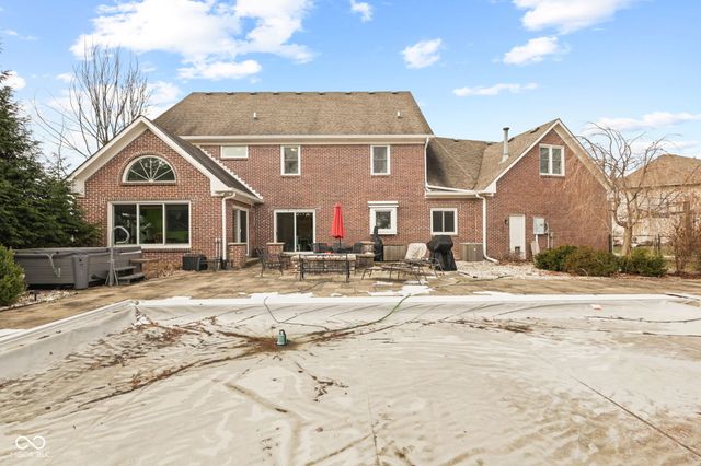 4155 S Siefert Court, New Palestine, IN 46163