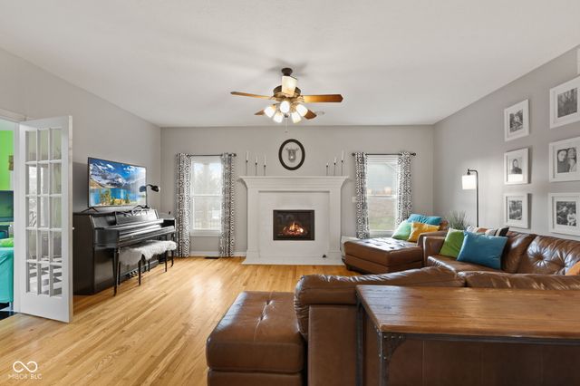 4155 S Siefert Court, New Palestine, IN 46163