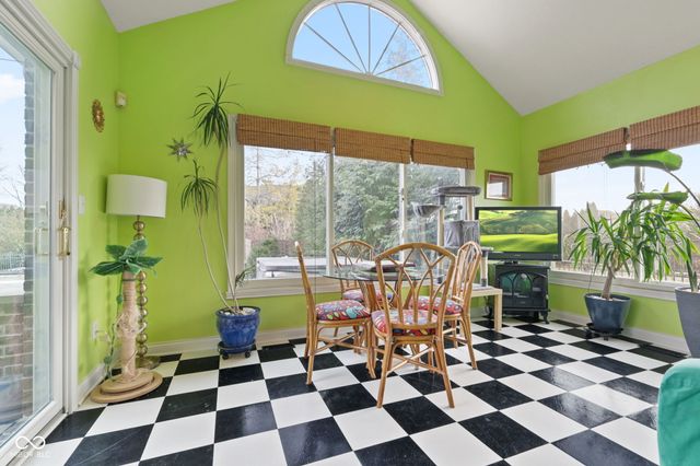 4155 S Siefert Court, New Palestine, IN 46163