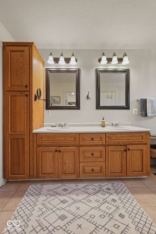 4155 S Siefert Court, New Palestine, IN 46163