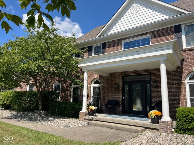 4155 S Siefert Court, New Palestine, IN 46163