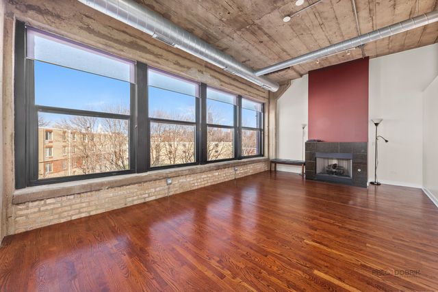 1151 W 14th Place 332, Chicago, IL 60608