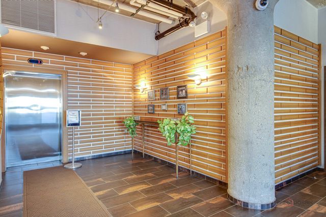 1151 W 14th Place 332, Chicago, IL 60608