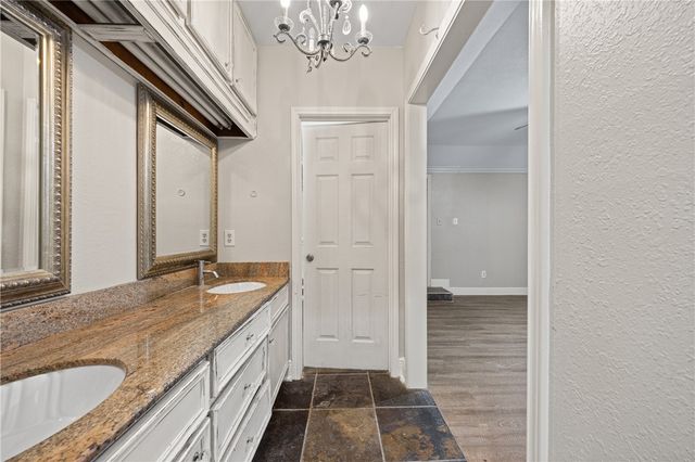 2242 Bird Island Dr, Corpus Christi, TX 78418
