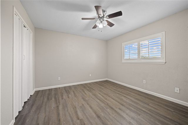 2242 Bird Island Dr, Corpus Christi, TX 78418