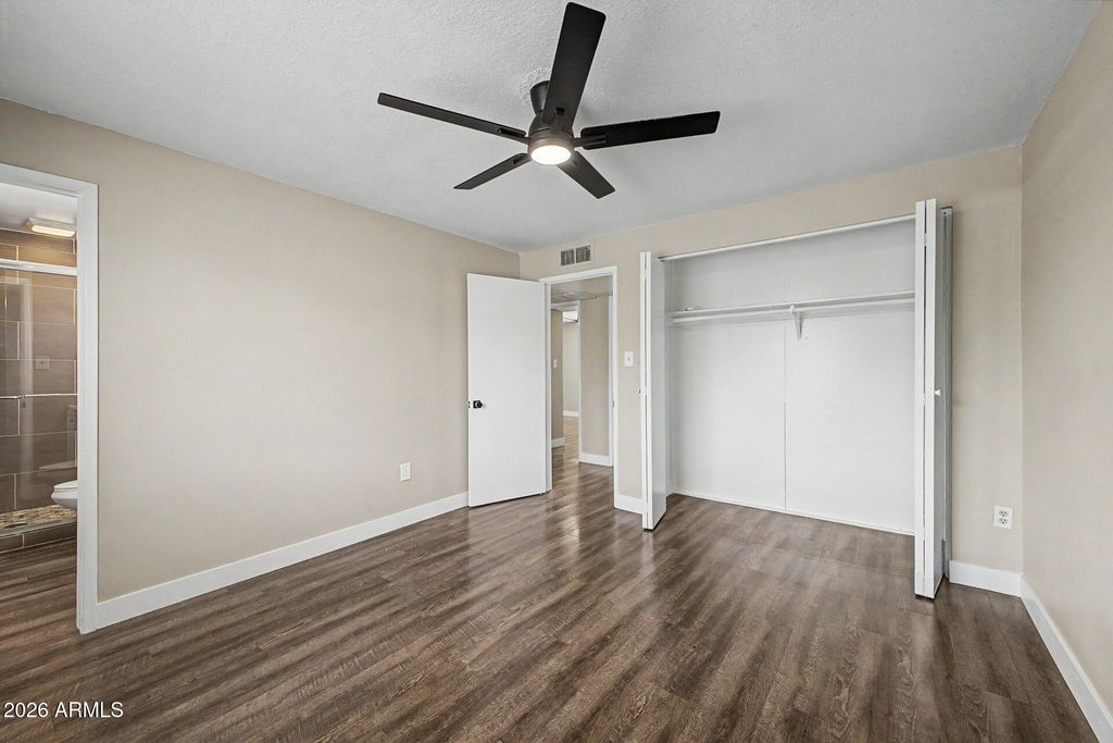Image 19 of property listing at 1645 W THUNDERBIRD Road, Phoenix, AZ 85023