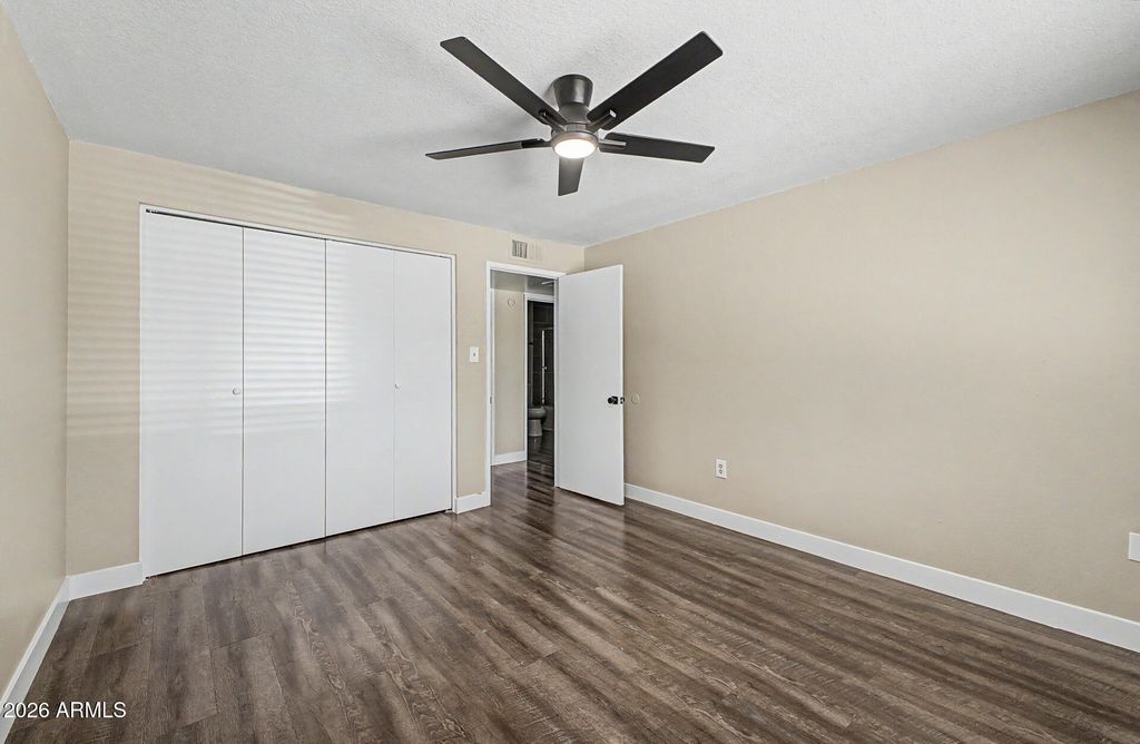 Image 23 of property listing at 1645 W THUNDERBIRD Road, Phoenix, AZ 85023