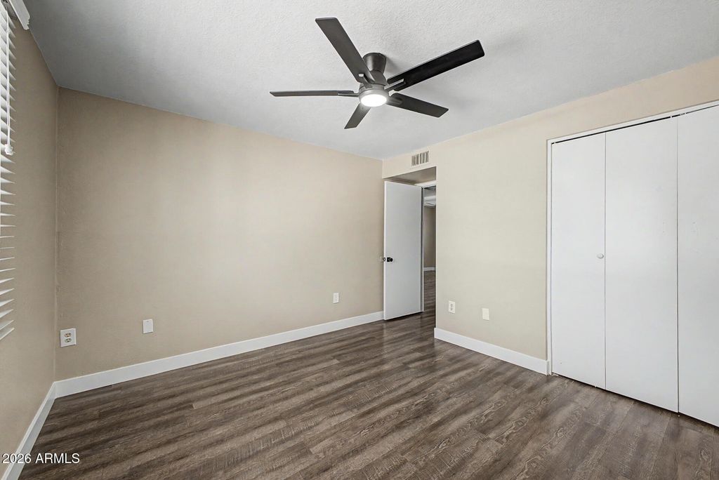 Image 25 of property listing at 1645 W THUNDERBIRD Road, Phoenix, AZ 85023