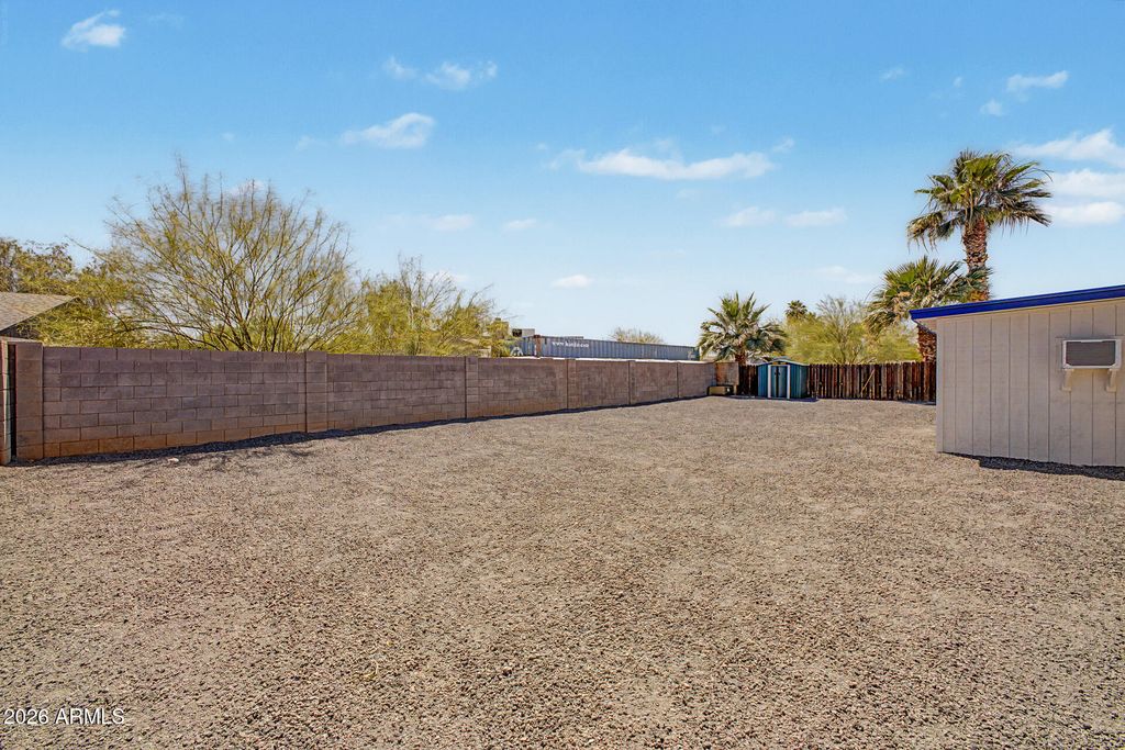 Image 34 of property listing at 1645 W THUNDERBIRD Road, Phoenix, AZ 85023