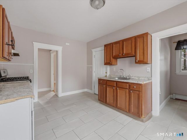 26 Limerick Street, New Haven, CT 06513