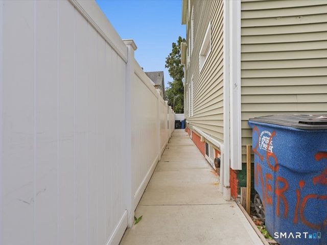 26 Limerick Street, New Haven, CT 06513