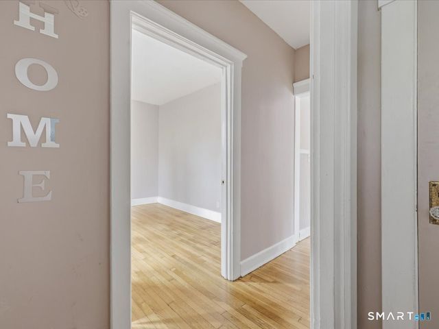 26 Limerick Street, New Haven, CT 06513