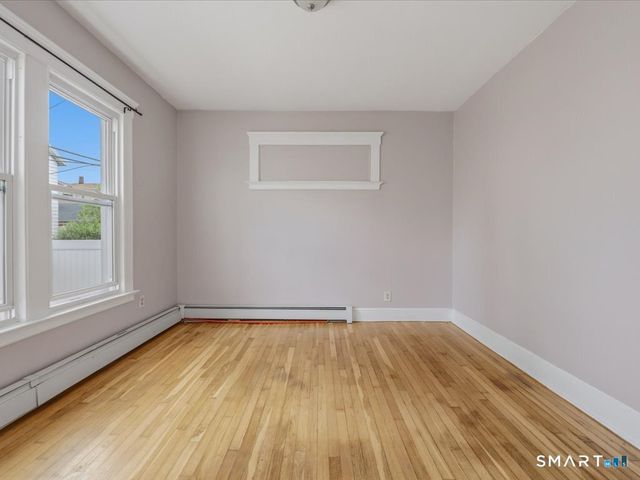 26 Limerick Street, New Haven, CT 06513