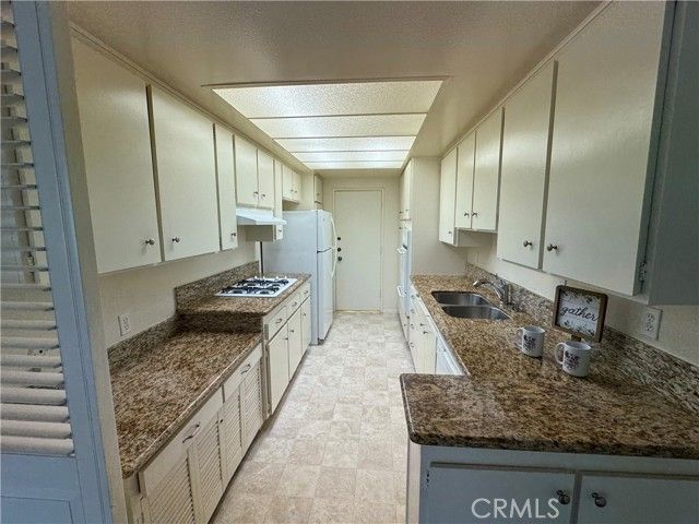 330 W California Boulevard 203, Pasadena, CA 91105