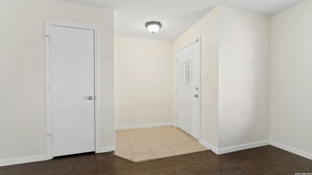 16246 Galloping Oak Knl, Selma, TX 78154