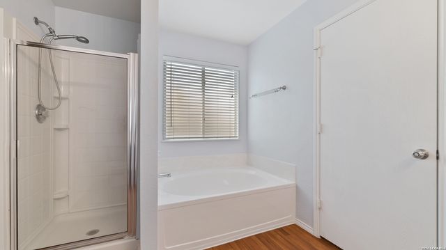 16246 Galloping Oak Knl, Selma, TX 78154