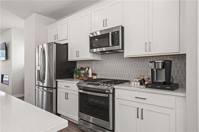 2823 Rosehall Way, Lawrenceville, GA 30044