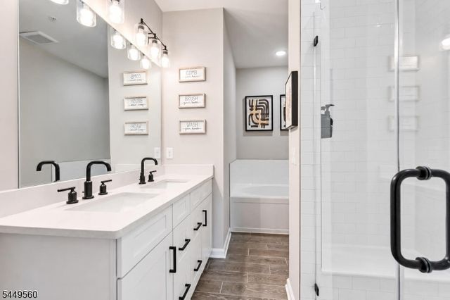78 Leahy Dr, Wood-ridge Boro, NJ 07075