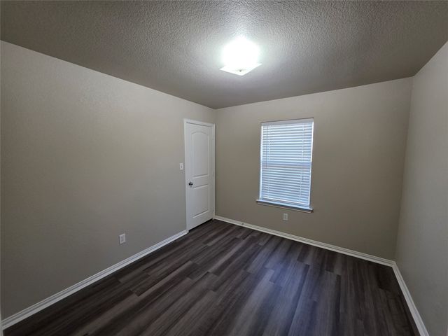 145 N Meadows Drive N, Granbury, TX 76048