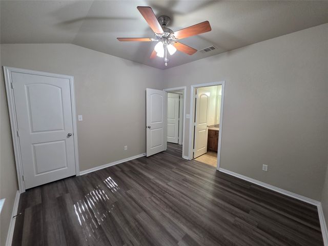 145 N Meadows Drive N, Granbury, TX 76048