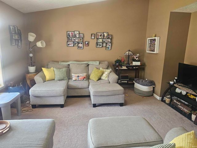 845 Wildflower Drive, Ellettsville, IN 47429